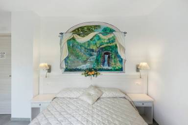 Flat with garden & terrace