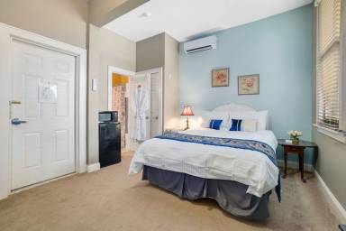 Accommodation Air conditioning Chatham