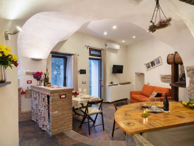 Ferienwohnung für 4 Gäste mit Hund für Urlaub in Pietrabruna, Italien