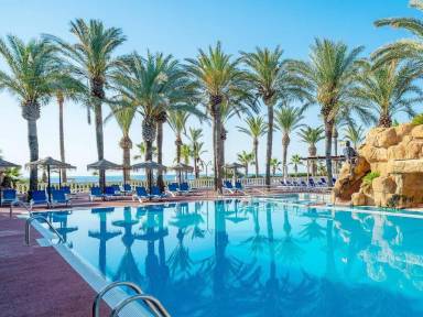 Casa móvil apta para familias con piscina climatizada y terraza | Al lado de la playa