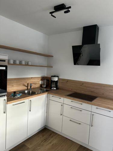 Apartment with grill & patio | Pet-friendly — photo 5