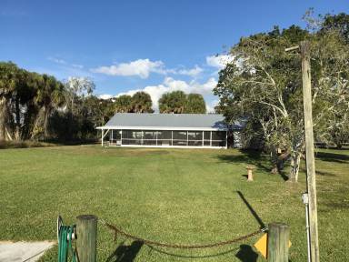 170 m² House