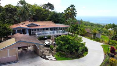 House  Holualoa