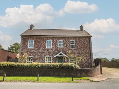 Cottage  Bason Bridge