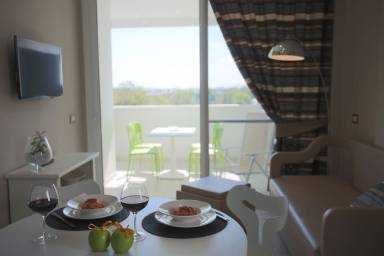 Appartamento con piscina, terrazza e giardino | Ideale per il telelavoro