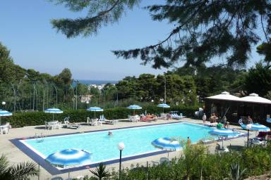 Appartamento con terrazza, griglia e giardino | Vicino alla spiaggia
