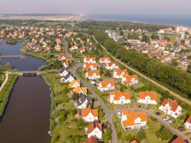Familienfreundliche großzügige Villa mit Terrasse, Sauna und Garten | Strand in der Nähe