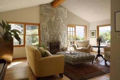 House  Bowen Island
