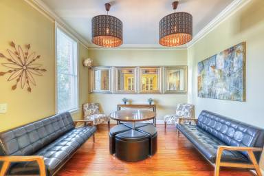 360 m² House