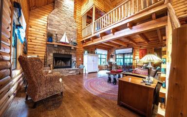 Cabin Nolin Lake
