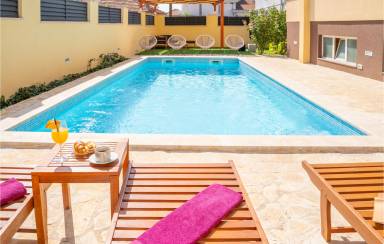 Gradevole appartamento accogliente e familiare con piscina privata, giardino e terrazza