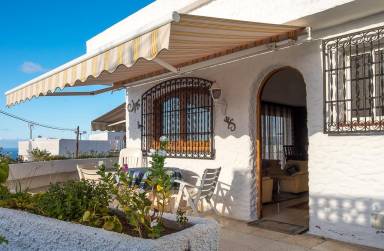 Wunderschönes Ferienhaus in Los Realejos mit Großer Terrasse und Neben dem Strand