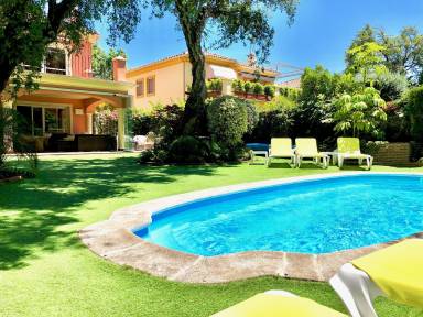 360 m² Villa