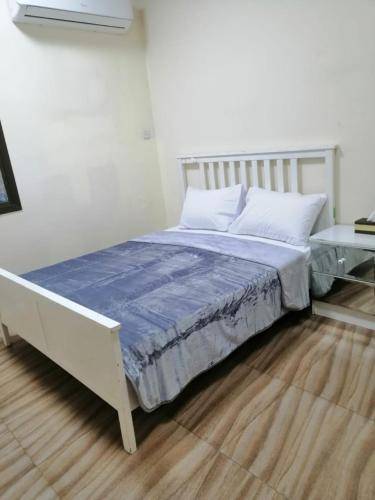 1 bedroom with hall