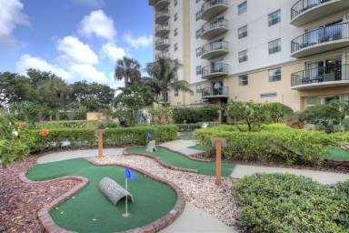 Condo Palm Aire Village East