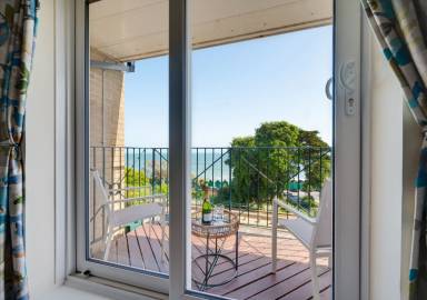 Apartment Balcony Southgate