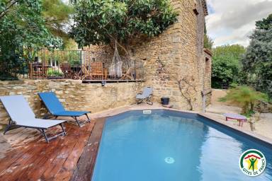 Gîte avec piscine privée, jardin et terrasse