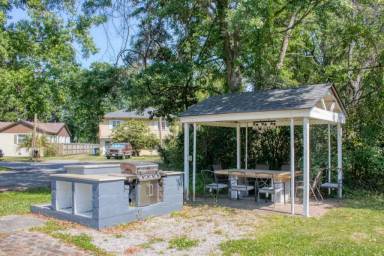 Airbnb  James Island