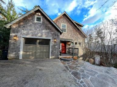 House Manzanita