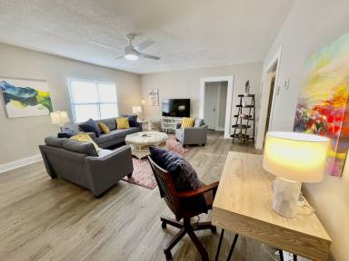Cottage Clarkesville