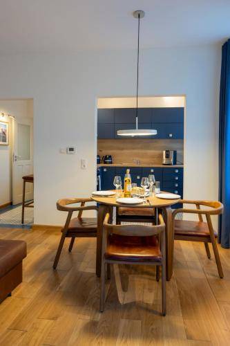 Apartment mit Terrasse, Sauna und Pool