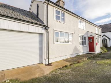 Cottage Llannefydd