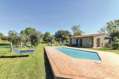 Familienfreundliche Villa mit privatem Pool und Grill | Haustiere erlaubt