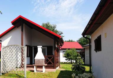 Ferienhaus in Dziwnów mit Grill, Terrasse und Garten