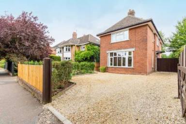 Fully equipped lovely house with garden | Perfect for remote work
