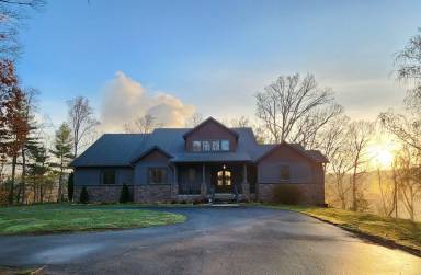 House  Avery Creek