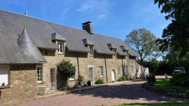 Bed and breakfast  Moyon