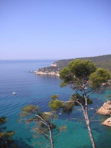 Fully equipped rental apartment with yard & pool | Sea view | Close to the beach | Pet-friendly — photo 2