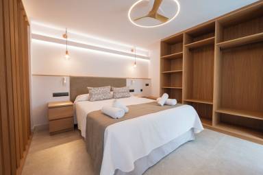 Espectacular aparthotel apta para familias con piscina | Al lado de la playa