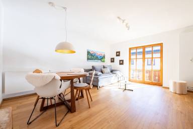 Family-friendly holiday apartment with terrace | Mountain view