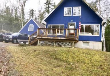 Cabin  Stratton