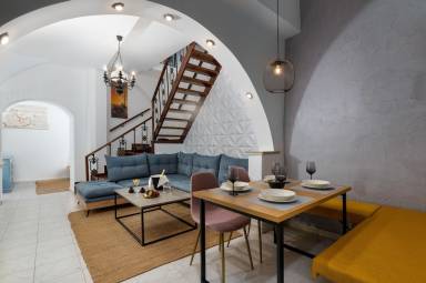House  Rhodes
