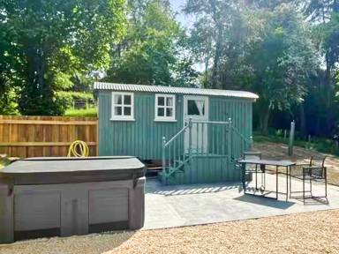 Child-friendly pleasant cottage with jacuzzi & garden | Pets are welcome