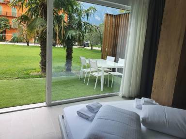 Apartment mit Terrasse, Whirlpool und Grill