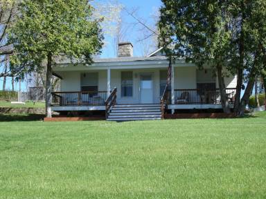Cottage New Preston