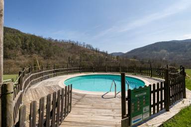 Casa vacacional con internet de alta velocidad, piscina y barbacoa | Vistas a la montaña
