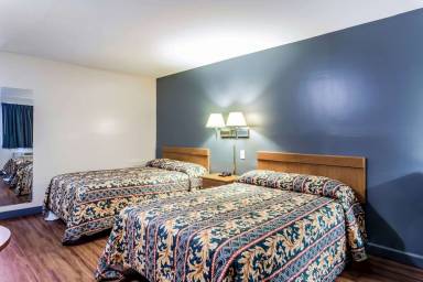 Motel  Chester