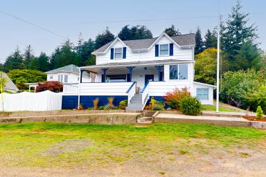 House  Reedsport