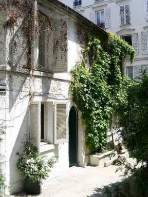 House Montmartre