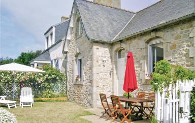 Ferienhaus mit eingezäuntem Grundstückfür 4 Gäste mit Hund in Sibiril, Bretagne