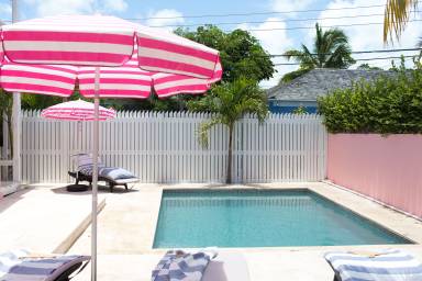 House Pool Dunmore Town