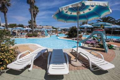 Casa mobile con griglia e piscina