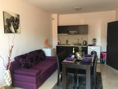 60 m² Private room