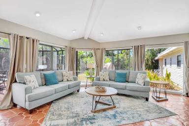 House Naples