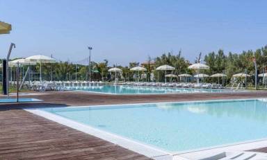 Apartment mit Garten und Pool