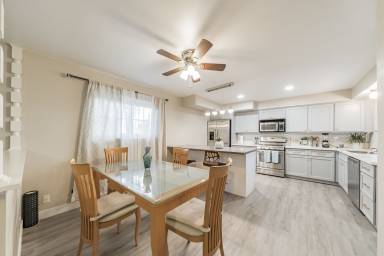House Santa Clarita